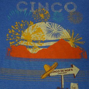 MOE'S TEX MEX RESTURANT FIREWORKS IN DESERT CINCO BLUE SMALL T-SHIRT H1648